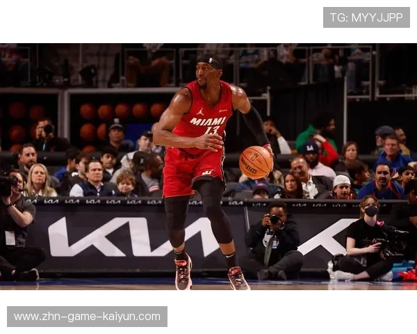 巴特勒转身跳投压哨命中，热火再添亮点